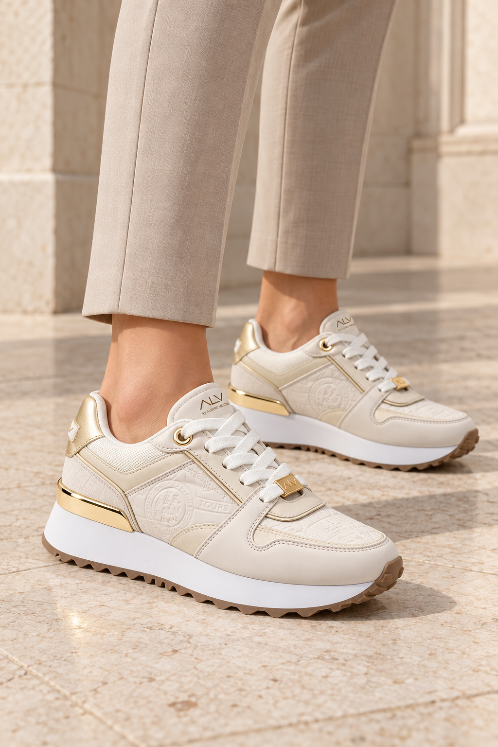 Sneakers platform ALV by Alviero Martini con lacci e inserti a rilievo - ALVSD0243